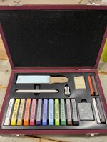 divolo-set-per-artisti-12-pastelli-soffici-e-materiale