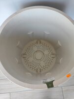 vaso-fioriera-deroma-millenium-48-lt-d43-h53cm-perla-riserva-dacqua-doppia-parete-con-ruote