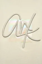 maglietta-con-manica-a-sbuffo-burro-logata