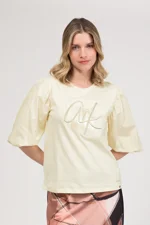 maglietta-con-manica-a-sbuffo-burro-logata