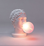 lampada-dea-da-tavolo-in-resina-donna