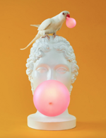 lampada-dea-da-tavolo-in-resina-donna