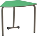tavolo-mira-verde-piano-rib-60-con-ruote-posteriori-921x623x76