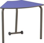 tavolo-mira-blu-piano-rib-60-con-ruote-posteriori-921x623x76