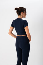 completo-sportivo-donna-in-tessuto-tecnico-cross-crop-top-leggings-night-blue-heart-and-soul
