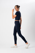 completo-sportivo-donna-in-tessuto-tecnico-cross-crop-top-leggings-night-blue-heart-and-soul