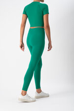 completo-sportivo-donna-in-tessuto-tecnico-cross-crop-top-leggings-emerald-heart-and-soul