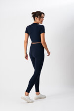 completo-sportivo-donna-in-tessuto-tecnico-cross-crop-top-leggings-night-blue-heart-and-soul