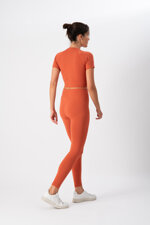 completo-sportivo-donna-in-tessuto-tecnico-cross-crop-top-leggings-brick-heart-and-soul