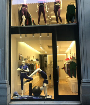 foto%20negozio%20jesolo.jpeg foto%20negozio%20jesolo.jpeg