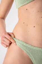 bikini-linda-honeydew-melon