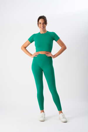 completo-sportivo-donna-in-tessuto-tecnico-cross-crop-top-leggings-emerald-heart-and-soul