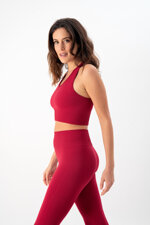 completo-sportivo-donna-in-tessuto-tecnico-axis-top-leggings-cherry-heart-and-soul