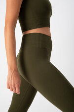 completo-sportivo-donna-in-tessuto-tecnico-cross-crop-top-leggings-dark-olive-heart-and-soul