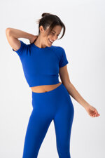 completo-sportivo-donna-in-tessuto-tecnico-cross-crop-top-leggings-blue-heart-and-soul