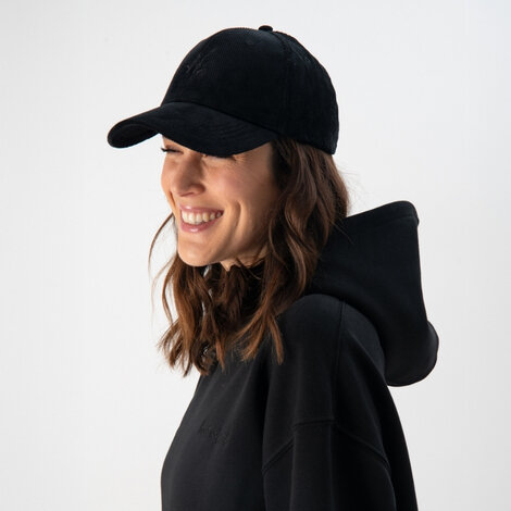 accessori%20-%20cappellino%20velluto%20bianco.jpeg accessori%20-%20cappellino%20velluto%20bianco.jpeg