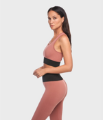 top-sportivo-donna-in-tessuto-tecnico-kaia-brb-desert-roseblack-heart-and-soul