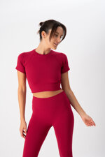 completo-sportivo-donna-in-tessuto-tecnico-cross-crop-top-leggings-cherry-heart-and-soul