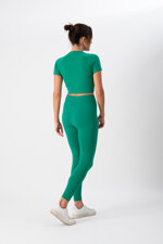 completo-sportivo-donna-in-tessuto-tecnico-cross-crop-top-leggings-emerald-heart-and-soul