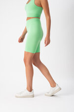 shorts-sportivi-donna-biker-in-tessuto-tecnico-len-one-block-apple-heart-and-soul