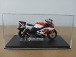 modellino-moto-yamaha-yzf-r7-scala-124