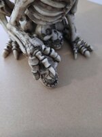 statuetta-decorativa-in-resina-scheletro-di-drago