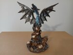 statuetta-decorativa-in-resina-drago-della-leggenda-oscura