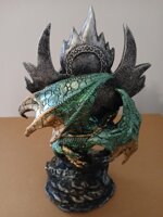 statuetta-decorativa-in-resina-spada-del-drago