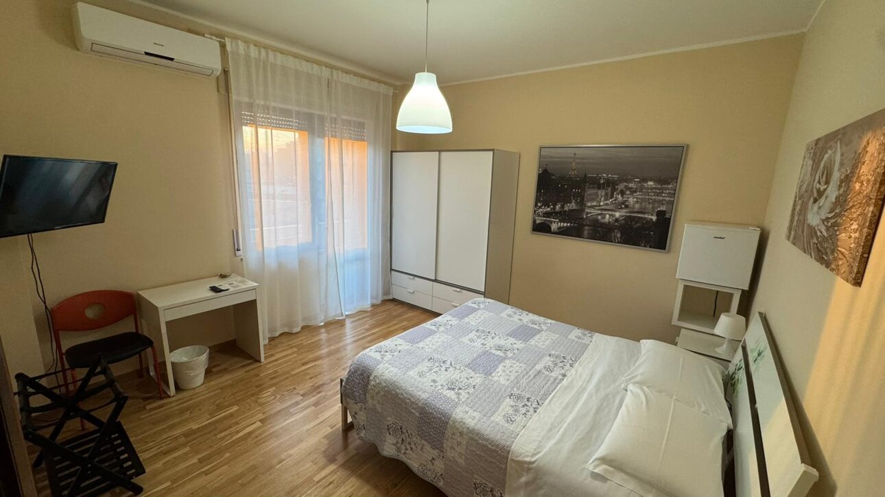 parigi.jpeg parigi.jpeg