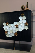 madia-gaudi-186-cm-frassino-nero-e-intarsi-mosaico-in-porcellana