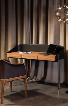 SCRITTOIO LEDOR E POLTRONCINA MIVIDA SCRITTOIO LEDOR E POLTRONCINA MIVIDA