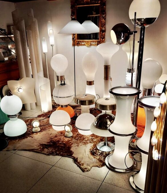 lampada da tavolo, lampada da terra, applique, tronconi, mazzega, artemide, fontana arte, reggiani, arteluce, flos, oluce