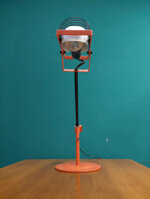 lampada-da-tavolo-artemide-mod-sintesi-arancione