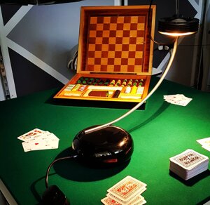 Lampada da tavolo, Guzzini, wing, Design, Bruno, Gecchelin 