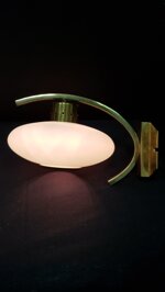 stilnovo-coppia-applique-ottone-e-opalina