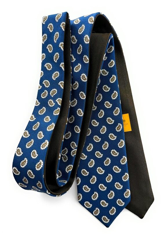 a051f7b5-0a89-45fe-a9ed-bd56afbb7edf