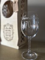 scatola-in-legno-per-vino-con-calice-personalizzati