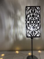 lampada-da-tavolo-in-legno-intagliato