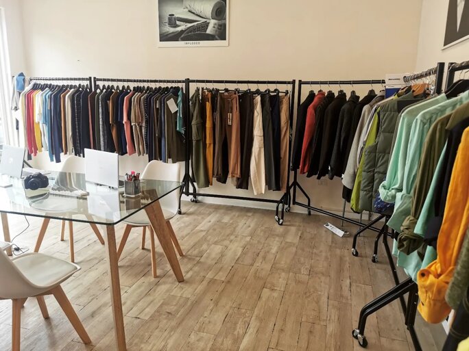 produzione,abbigliamento,studio,imp,studioimp,cartellino,maglieria,pantaloni,giubbotti,t-shirt, bambino,uomo,donna,ecosostenibile,patch,showroom,privatelabel, private,label