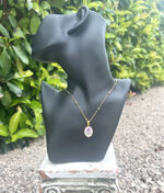 collana-con-lantana-viticcio-di-passiflora-e-foglia-di-billeri-acciaio-inox-placcato-oro-18k