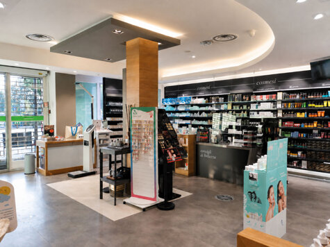 wrapping-arredi-farmacia-jesolo-dopo.jpeg