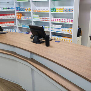 restyling bancone reception finitura legno rovere padova restyling bancone reception finitura legno rovere padova