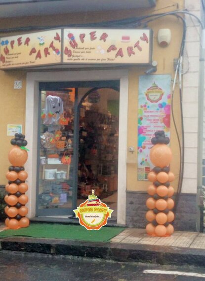 allestimento vetrina halloween allestimento vetrina halloween