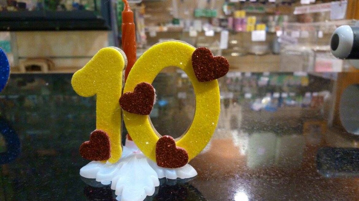 candela personalizzata 10 con cuori