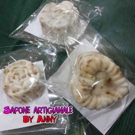 saponette artigianali saponette artigianali confezionate come segnaposto saponette artigianali saponette artigianali confezionate come segnaposto