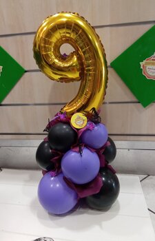 numero palloncino 9 Mercoledi' numero palloncino 9 Mercoledi'