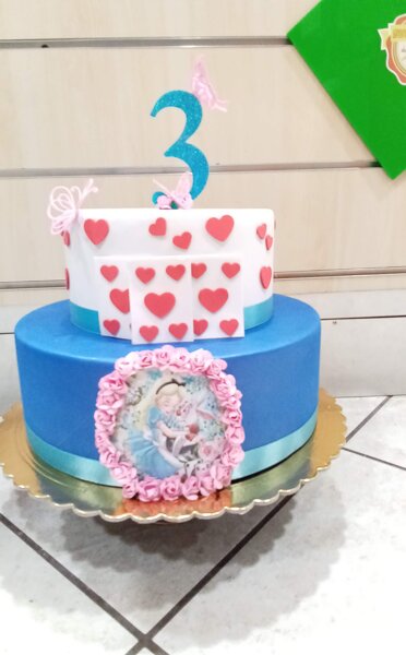torta scenografia Alice nel paese delle meraviglie torta scenografia Alice nel paese delle meraviglie