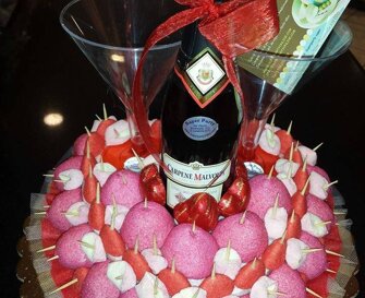 torta di caramelle con aperitivo