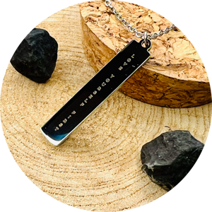 pendente-inciso-love-yourself-first