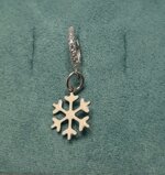 orecchino-white-snowflake